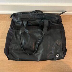 Lululemon large gym bag / overnight / tote bag black